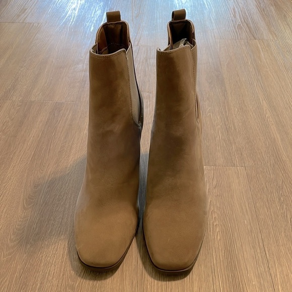 Journee Collection Women Maxxie Stacked Booties Size 10 Tan Coastal Cowgirl - Picture 3 of 13